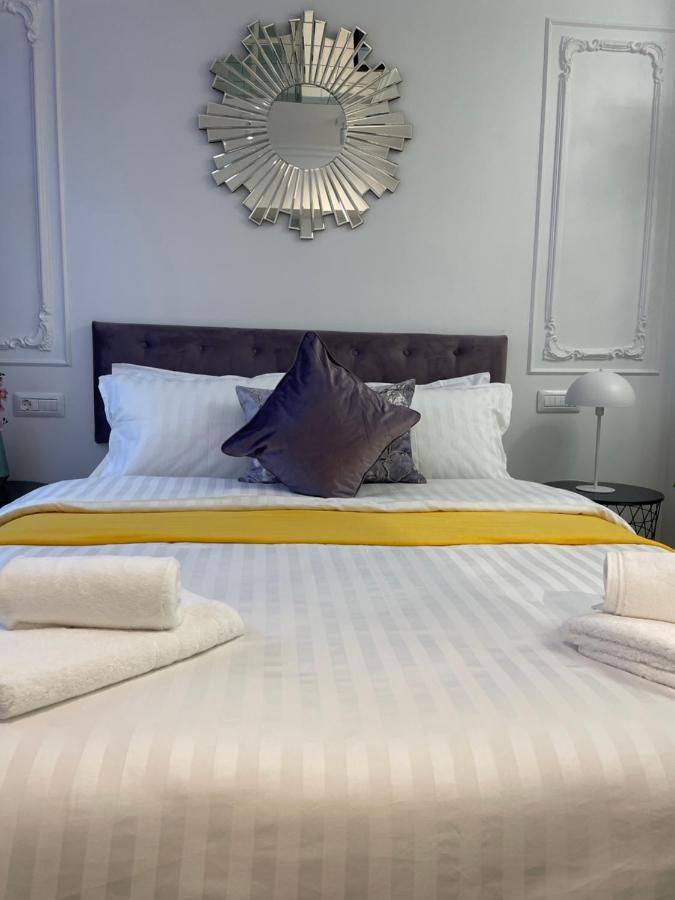 Luxury City Studios Curtea de Argeş Εξωτερικό φωτογραφία