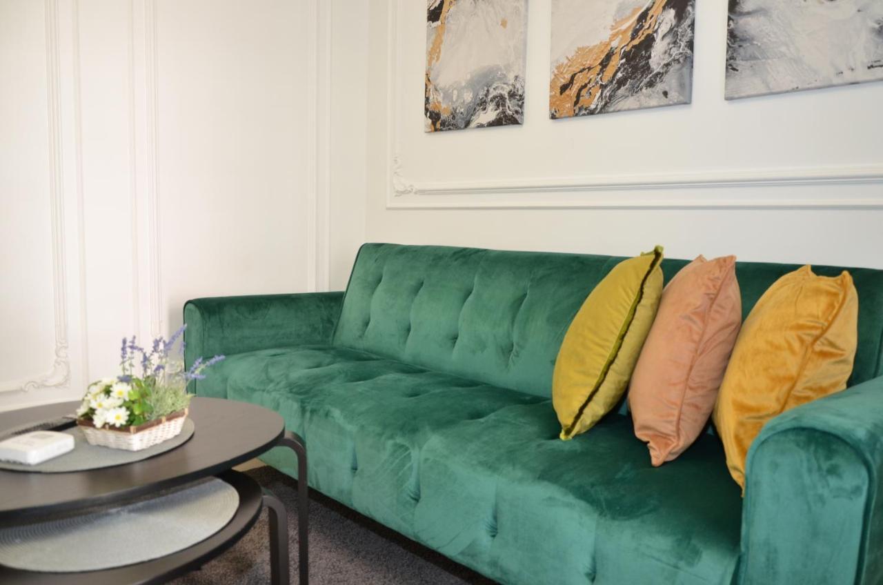 Luxury City Studios Curtea de Argeş Εξωτερικό φωτογραφία